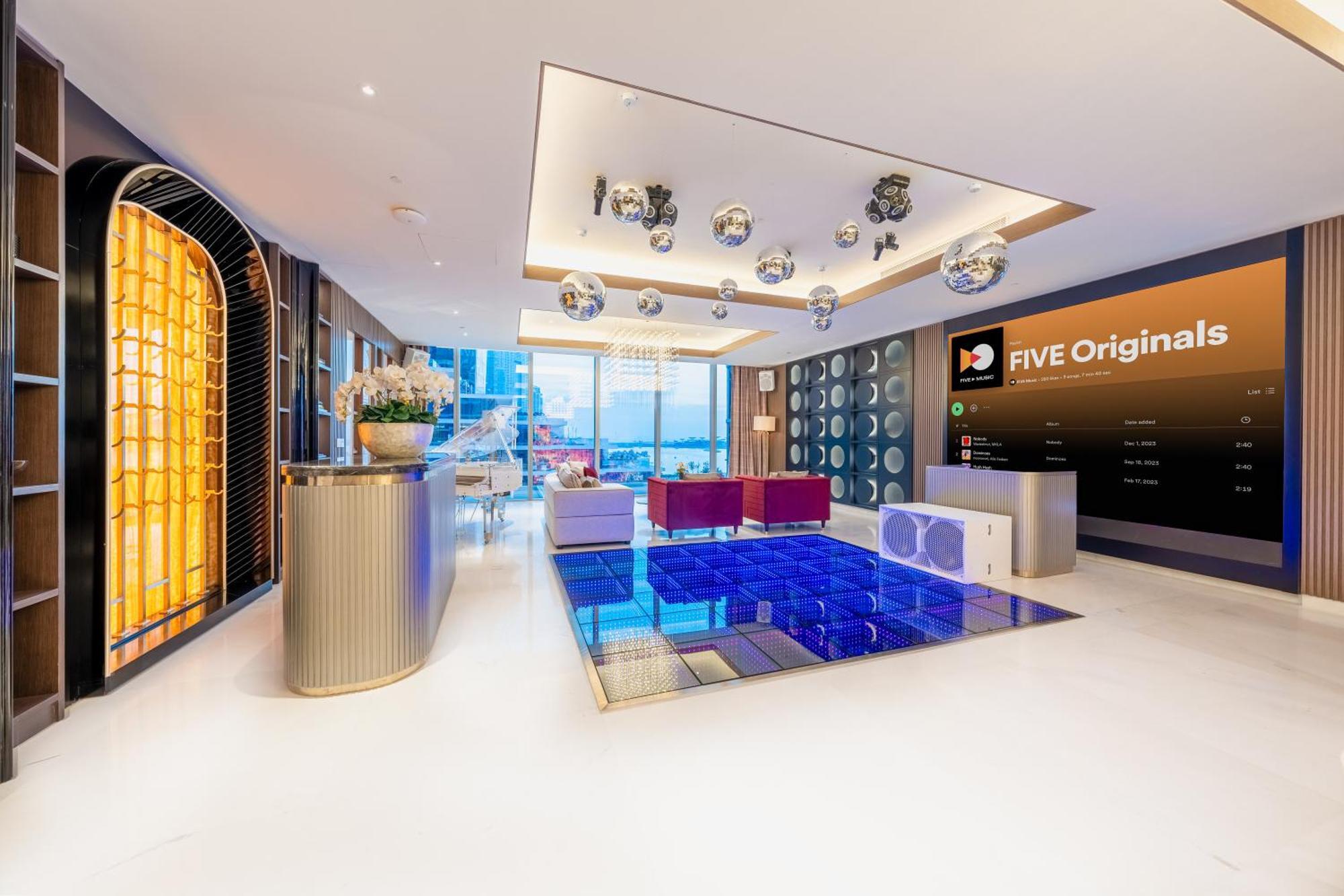 Five Luxe Dubai Exterior foto The FIVB Headquarters in Lausanne